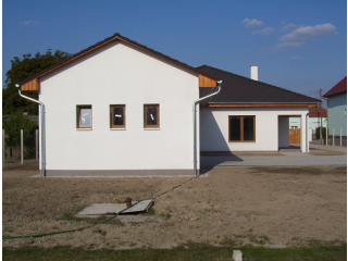 Győrladamér, családi lakóház építése 2003